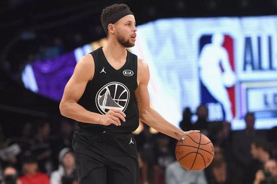 穆雷砍50+且投篮命中率超75%场次，后卫领域仅次于乔丹