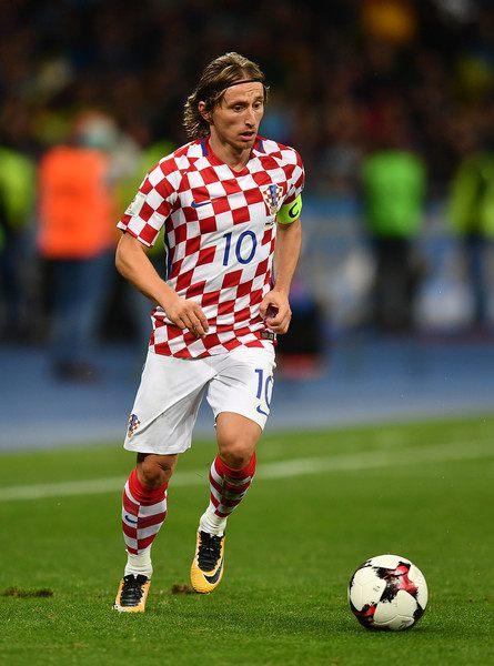 勇士1分惜败快船：库里27分近5年首次被罚下 小卡24+12科尔被驱逐