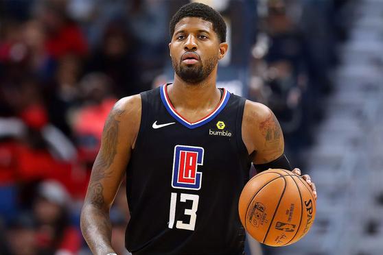 U22国家队走进成都实验小学西区分校，黄博文、于大宝等人与师生互动